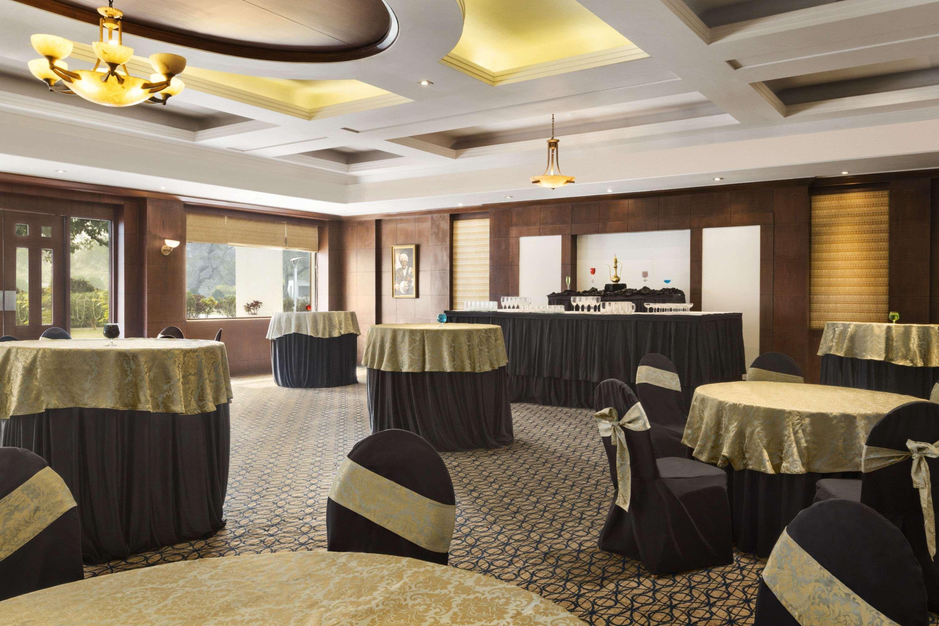 Ramada Plaza By Wyndham Jhv Hotel 5*
